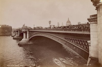 Vista generale del Blackfriars Bridge da English Photographer